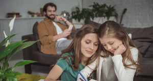 Do svežega zraka z enostavno montažo lokalne prezračevalne naprave Družina